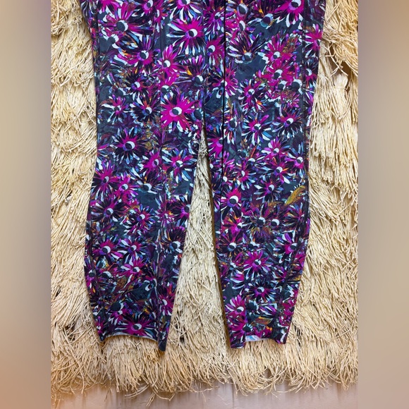 Lululemon✨Base Pace High-Rise Running Tight 25"✨Floral Electric Multi✨NWOT NEW✨8 - Picture 12 of 14